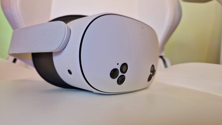 Meta Quest 3S atau PSVR2, Mana yang Lebih Baik Dibeli pada Cyber Monday 2024?