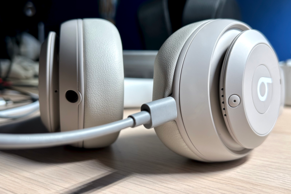 Audio Lossless, Peningkatan Besar, Tapi Kabelnya Masih Jadi Masalah
